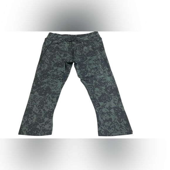 The North Face Women’s Active Capri Leggings, Size M - Picture 2 of 8